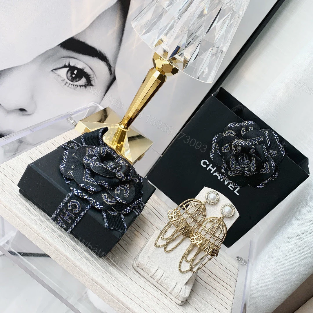 View 2 of EN – Lux Earring Chanel 014