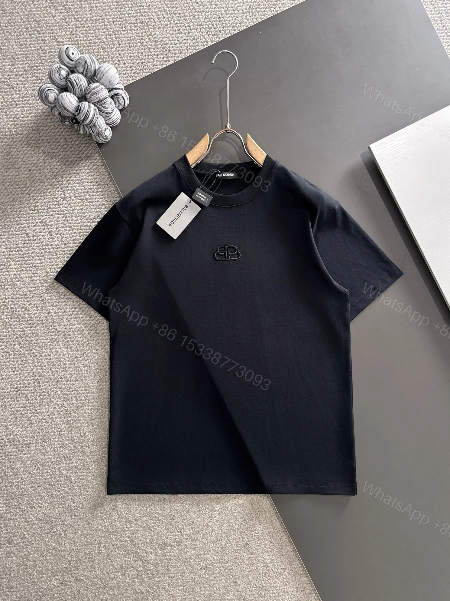 Balenciaga 高仿 男款BB立體Logo短袖T恤 極簡百搭潮流款 — view 1