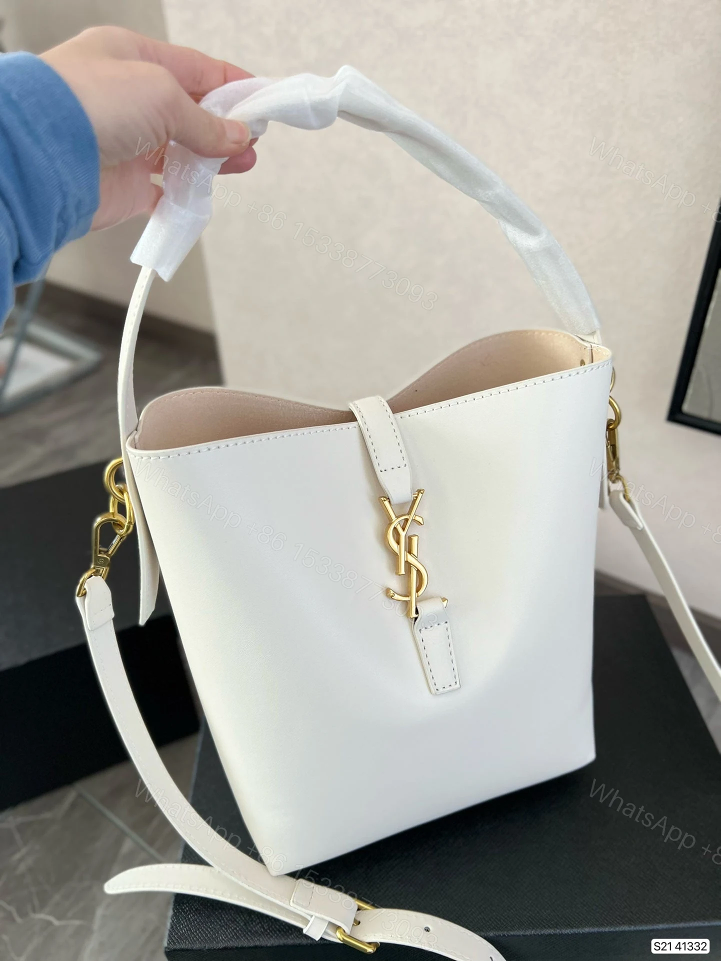YSL LE 5 À 7 SUPPLE SMALL IN GRAINED — view 1