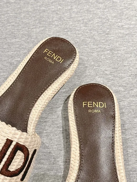 View 4 of Textured Knit Slide â€” Bold Logo, Cushioned Comfort, Luxury Slide