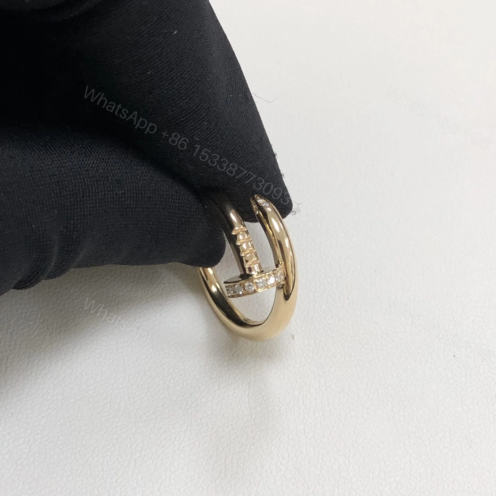 Cartier Juste Un Clou Ring Tips Dimaonds Large Yellow Gold B4216900 — view 3