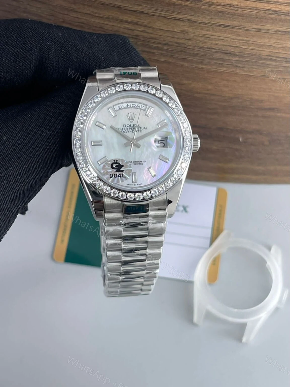 Rolex Day-Date Ring White Dial 40MM (7AAA) Automatic — view 1