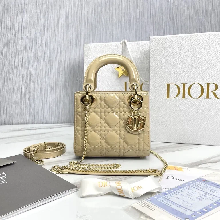 Chic Gold-Diamond Quilt Mini Bag - Dior-Inspired Luxury — view 1
