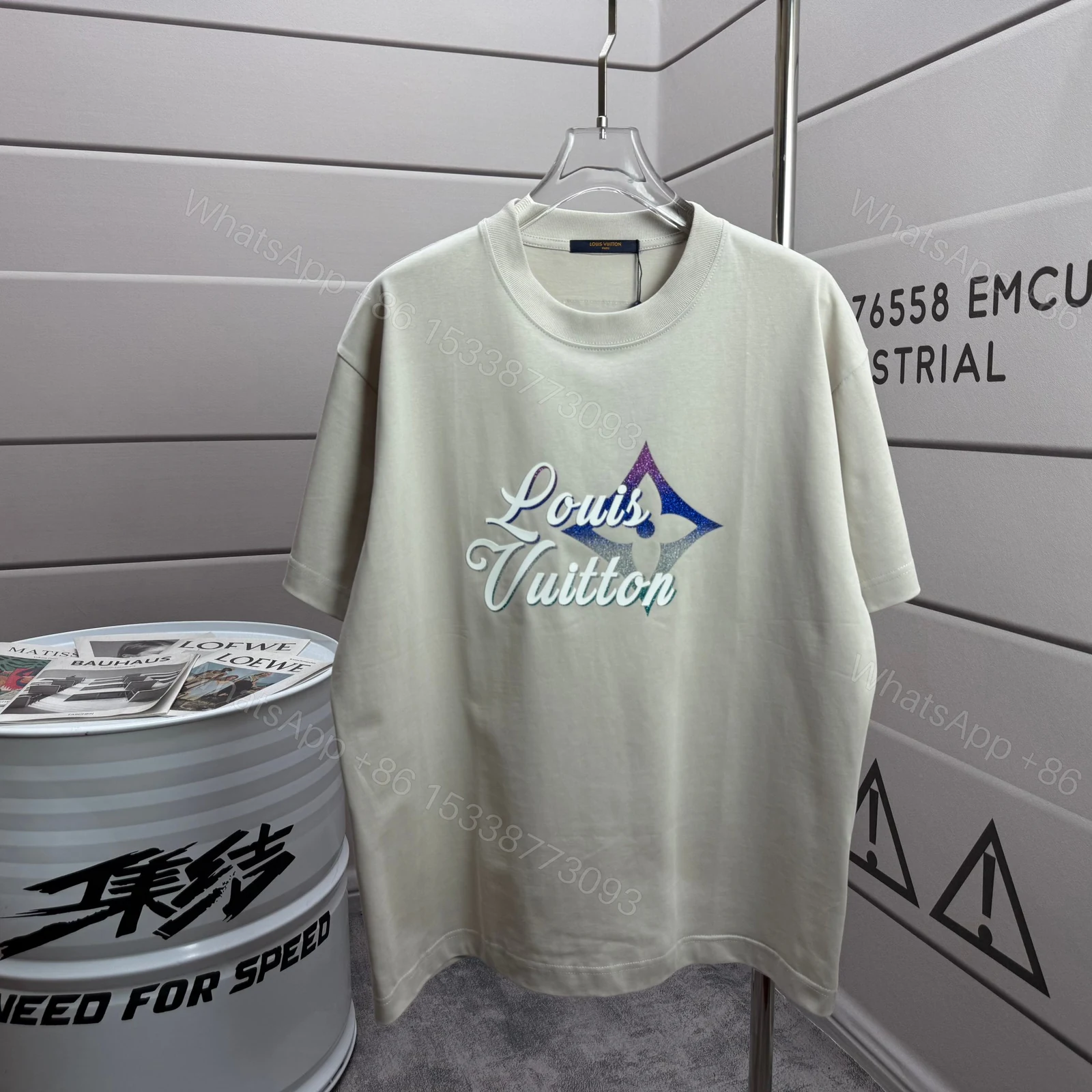LV 高仿 男款 黑色簡約LOGO短袖T恤 休閒百搭基本款 — view 1