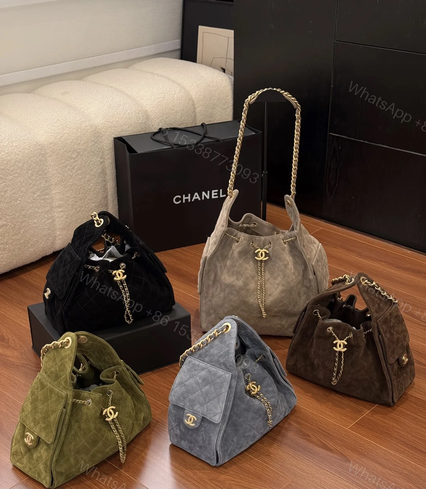 CHANEL 高仿精品 山形絨水桶包 經典金鏈條五色系列 — view 1