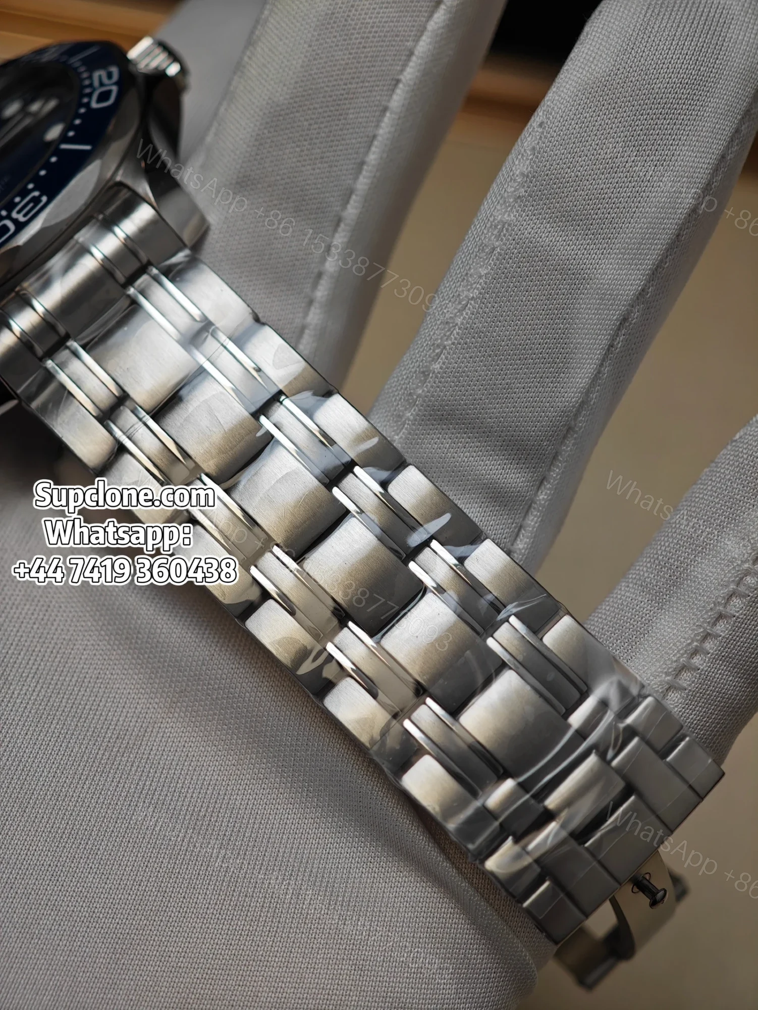 View 15 of OMEGA Super Clone Seamaster Diver 300M 210.30.42.20.03.001 42mm