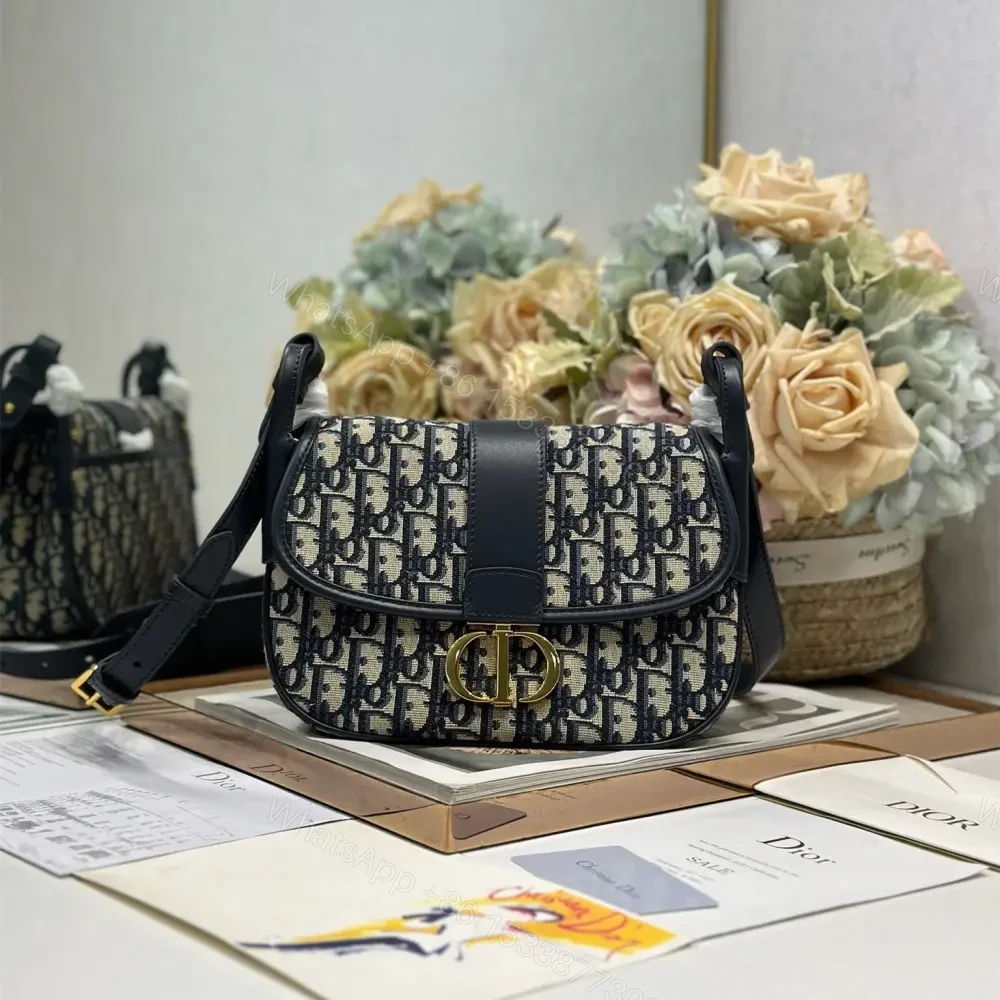 高仿Dior*30Montaigne系列9363M928單肩包藍色中號免檢版 — view 1