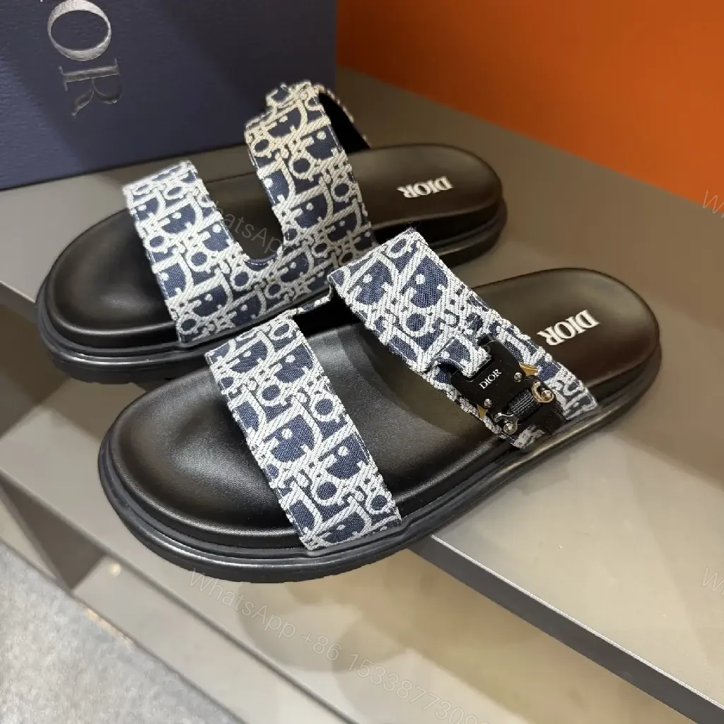 Jacquard Slide Sandals: Modern Luxury, Cushioned Comfort — view 1