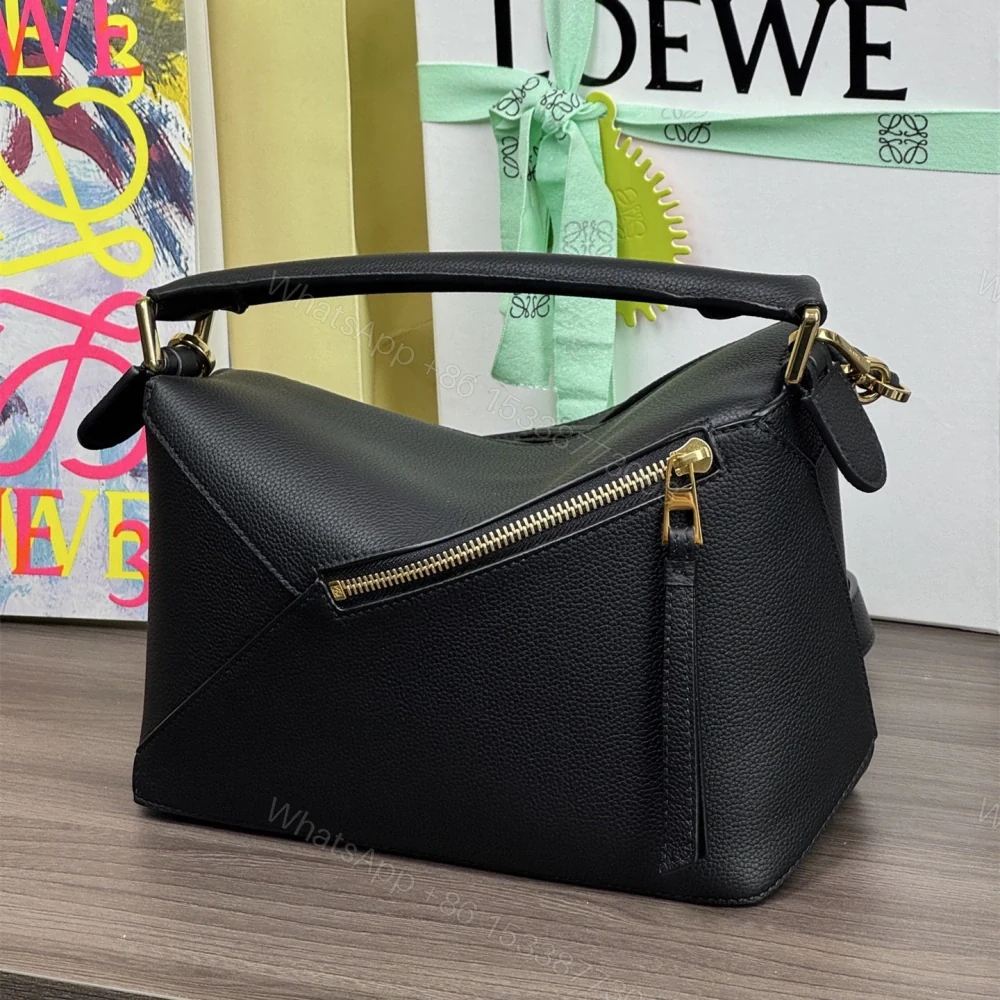 View 4 of 高仿Loewe*Puzzle系列1100單肩包小牛皮黑色小號免檢版