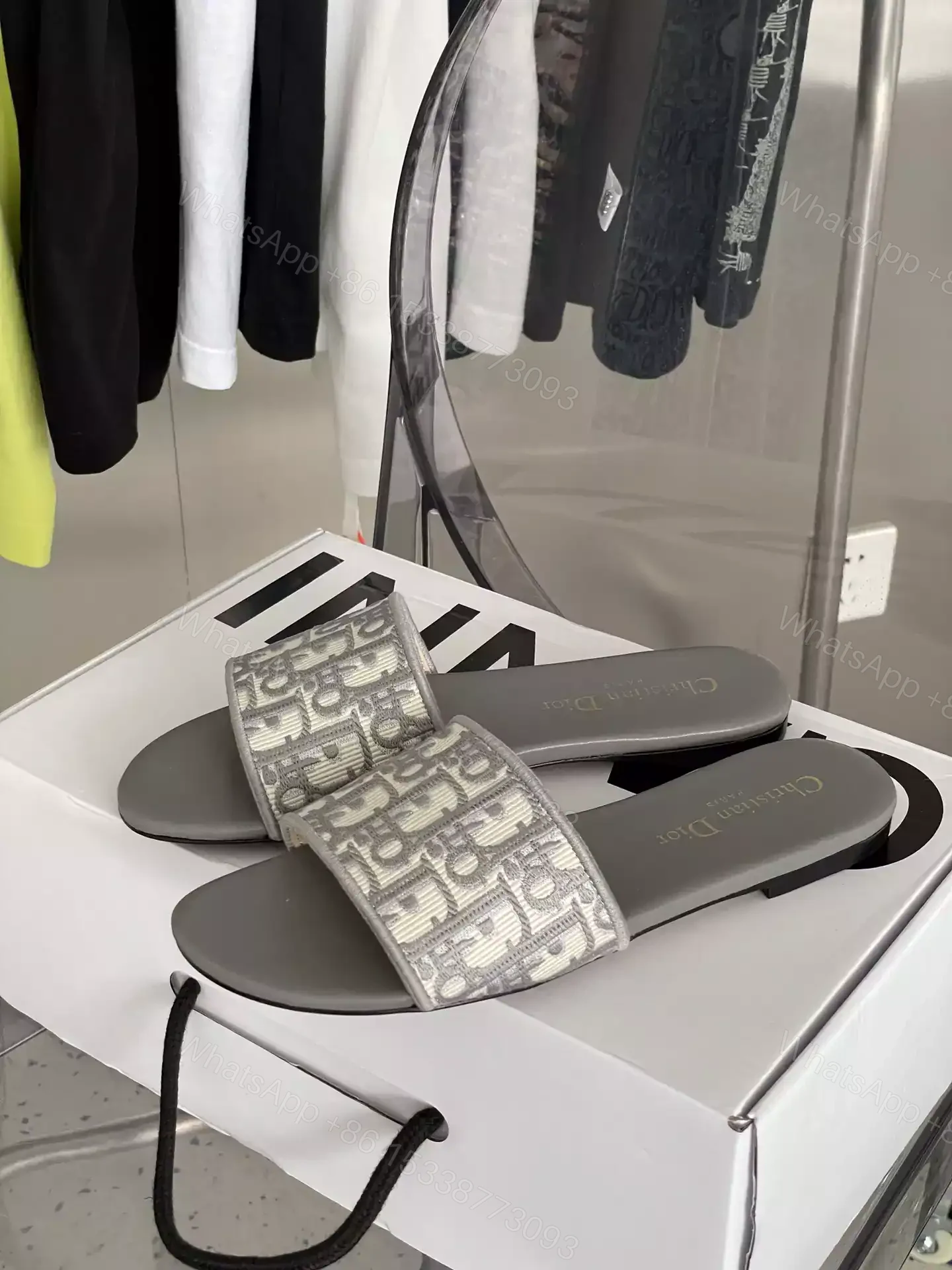 View 2 of Dior New Arrival – SDD027