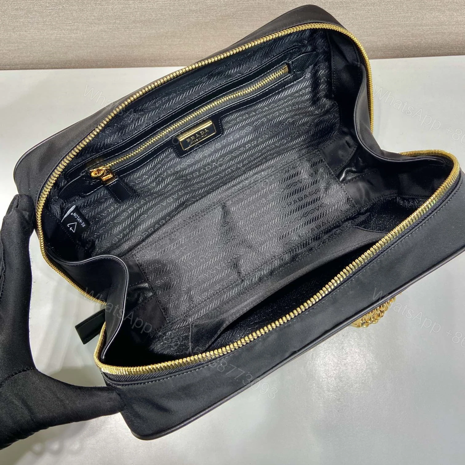 View 8 of 高仿Prada*ReEdition系列單肩包1BB121A中號免檢版