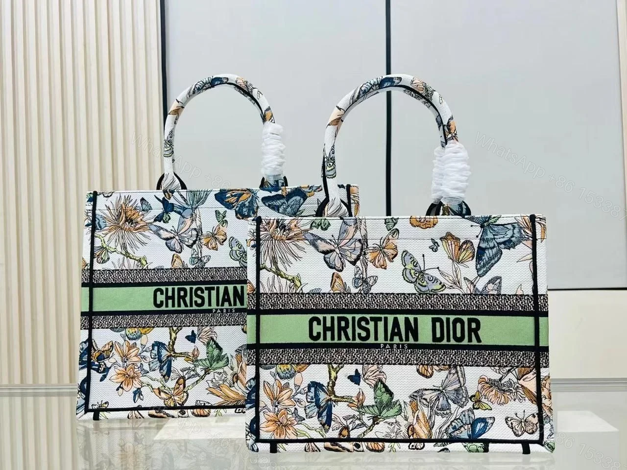 Design MEDIUM BOOK TOTE White Multicolor Toile de Jouy Mexico Embroidery – Dubai Fashion LUX — view 1