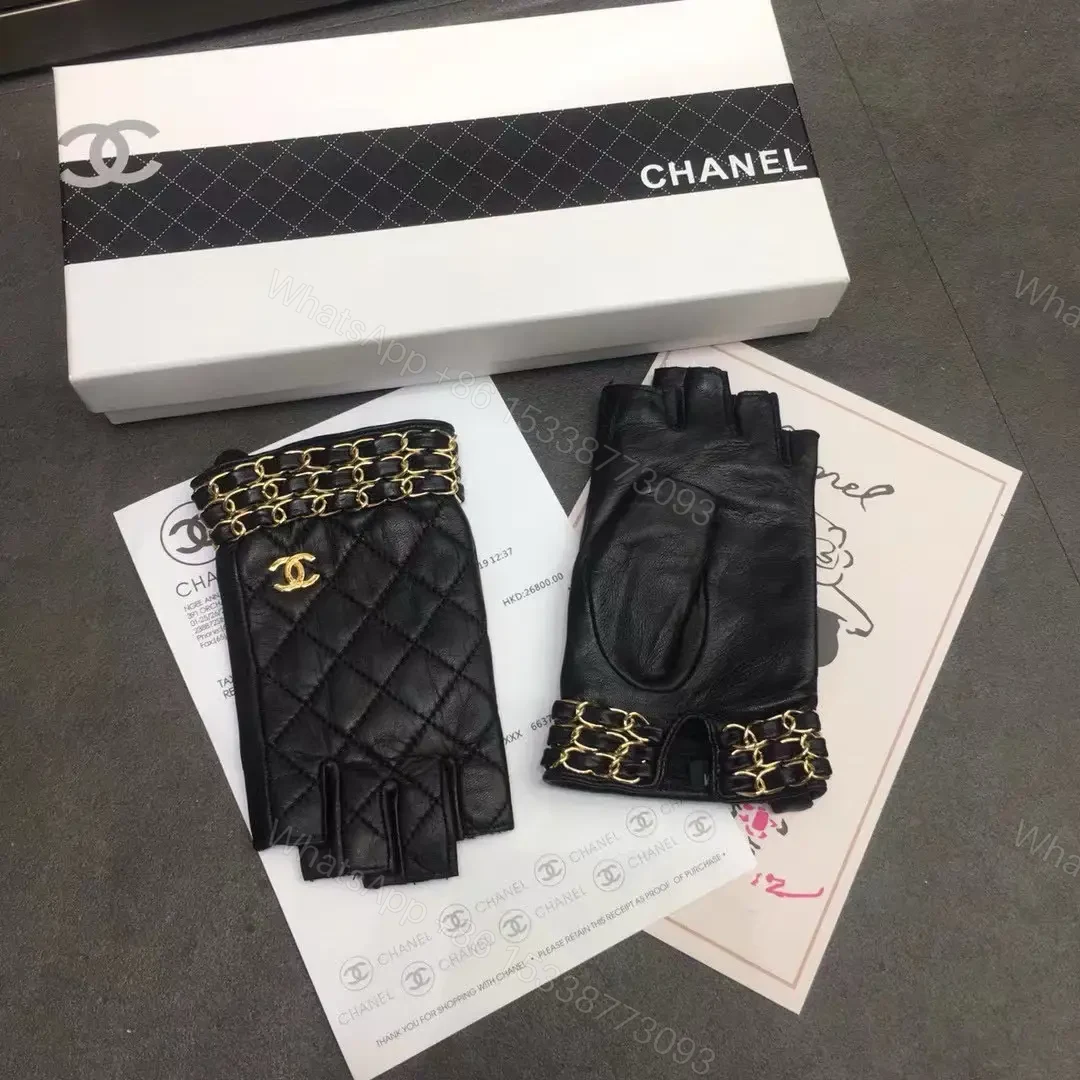 CHANEL — view 1