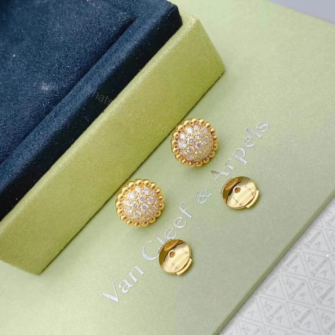 Replica Van Cleef & Arpels Perlee Diamond Earrings VCARO9PF00 — view 1