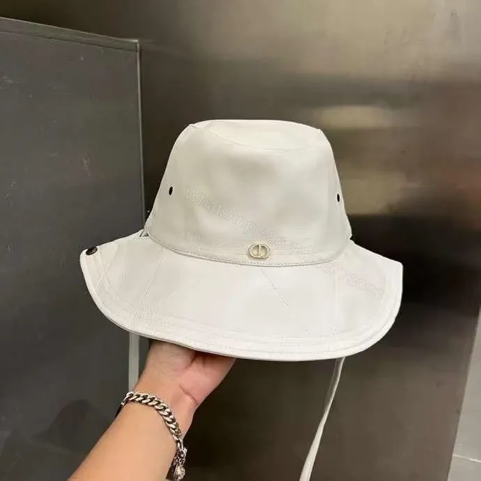 DIOR — view 1