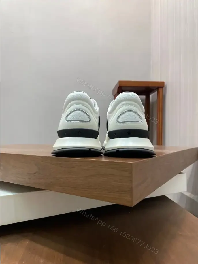 View 5 of GUCCI MEN’S LEATHER SNEAKER – GC201