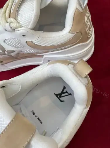 View 4 of LOUIS VUITTON SKATE SNEAKERS IN BEIGE – LSVT392