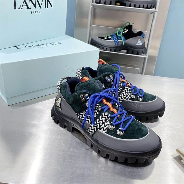 LOUIS VUITTON SNEAKER – LSVT322 — view 1