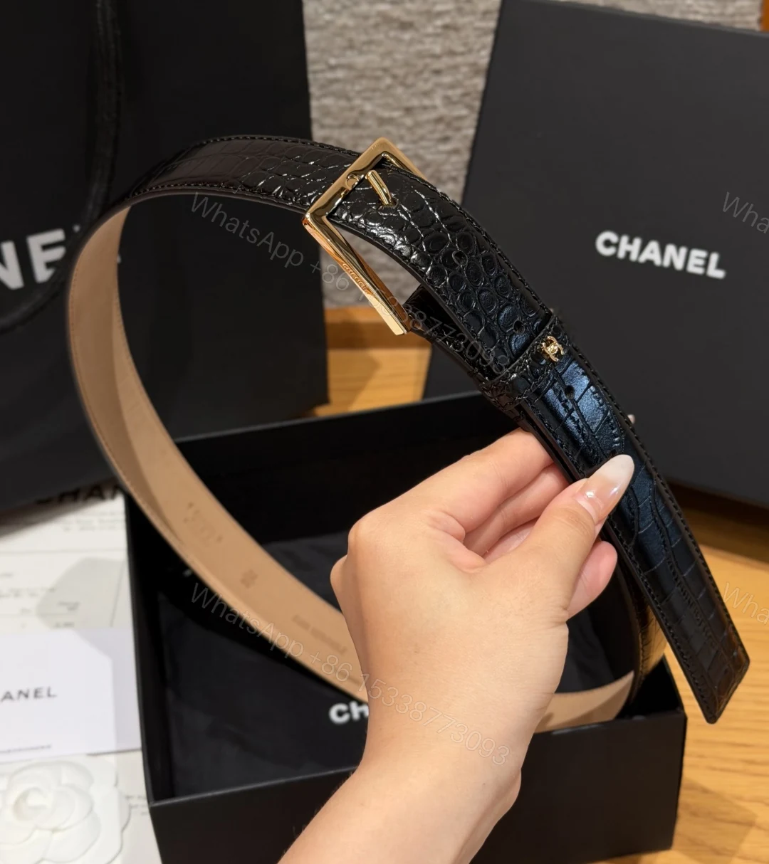 Chanel 高仿 女款黑色鱷魚壓紋皮帶 金色方扣經典腰帶 — view 1