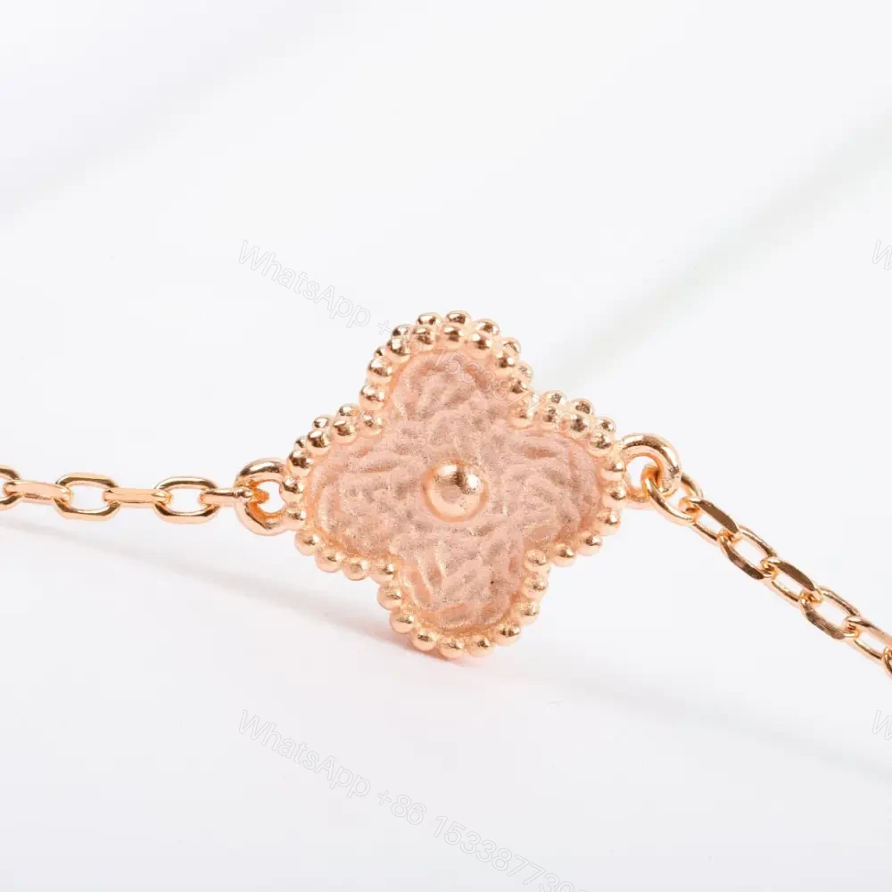 View 8 of 高仿首飾VanCleef&Arpels*RO8DD00六花四葉草手鏈