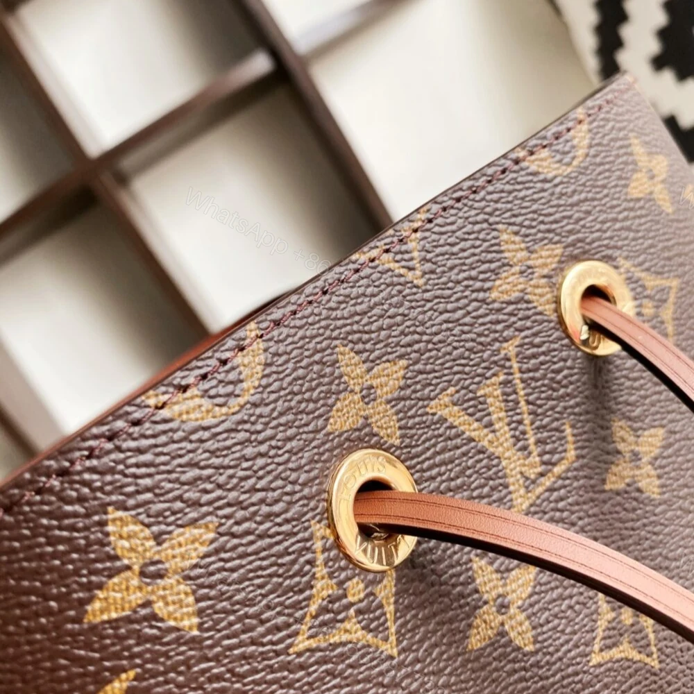 View 4 of Louis Vuitton Neonoe MM Brown 26Cm M44887