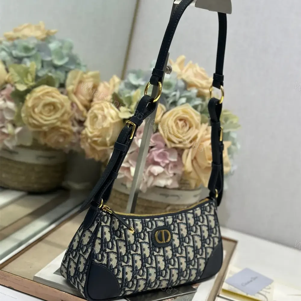 View 3 of 高仿Dior*Montaigne系列S239M928藍色印花單肩包Mini免檢版