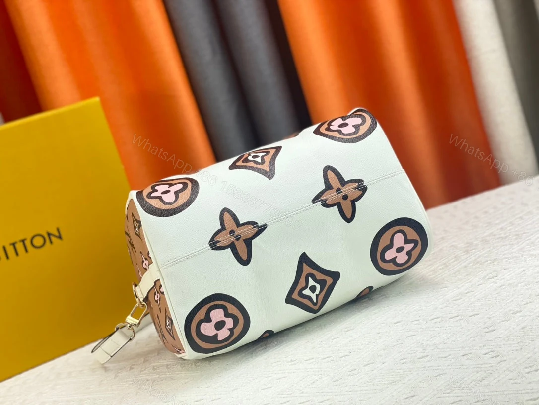 View 2 of New Arrival Bag LUV 786