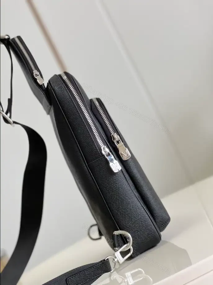 View 7 of LOUIS VUITTON AVENUE SLINGBAG – LBV417