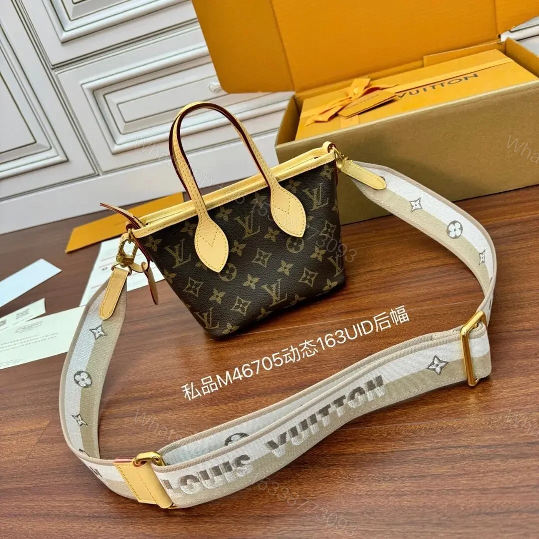 Louis Vuitton Neverfull BB Handbag in Monogram canvas — view 1
