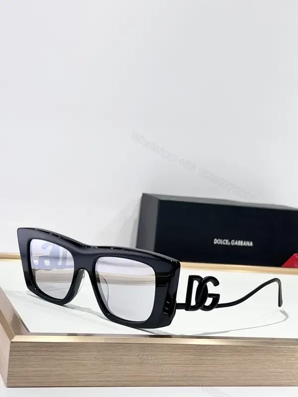 Oversized Frame Sunglasses: Luxe, UV400, Modern Edge, Durable — view 1