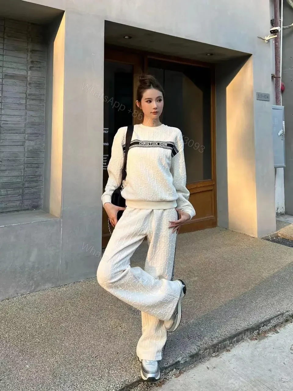 DIOR — view 1