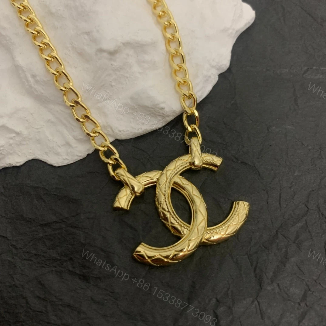 View 2 of EN – Lux Necklace CHL002
