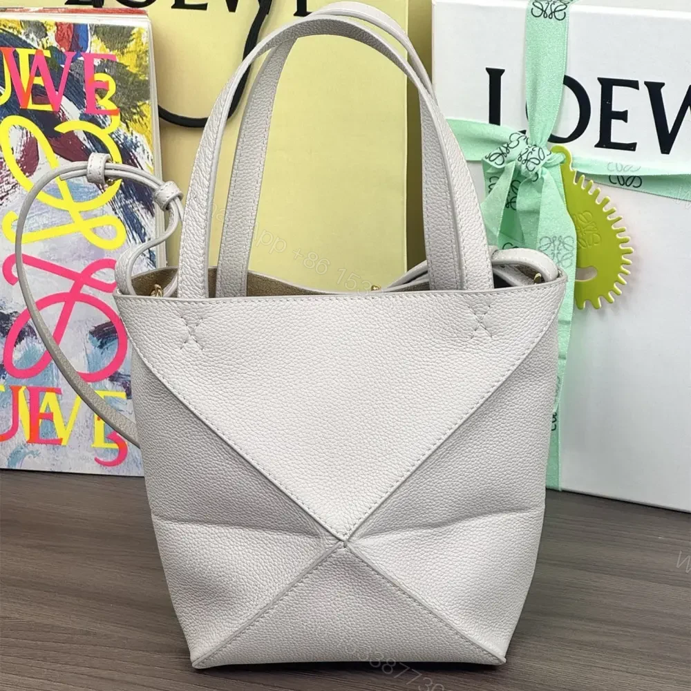 View 2 of 高仿Loewe*Fold系列1769小牛皮Tote手袋米灰色Mini免檢版