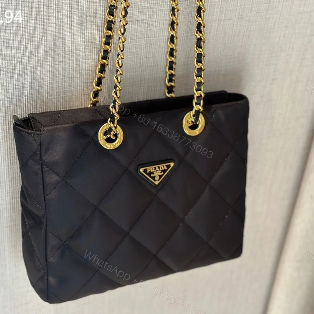 View 3 of Prada Re Edition 1995 Chaîne Re Nylon Tote Bag Black 26Cm 1BG468 2AOS F0002 V COO