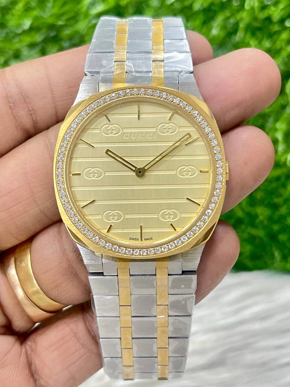 Gucci Diamond Fitted Slim Model Watch — view 1