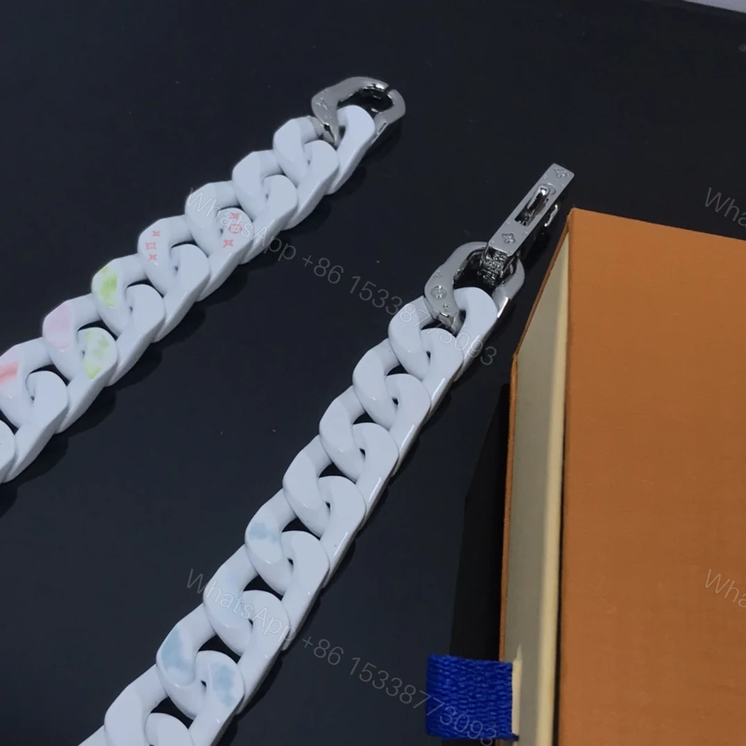 View 3 of EN – Lux LV Necklaces 048