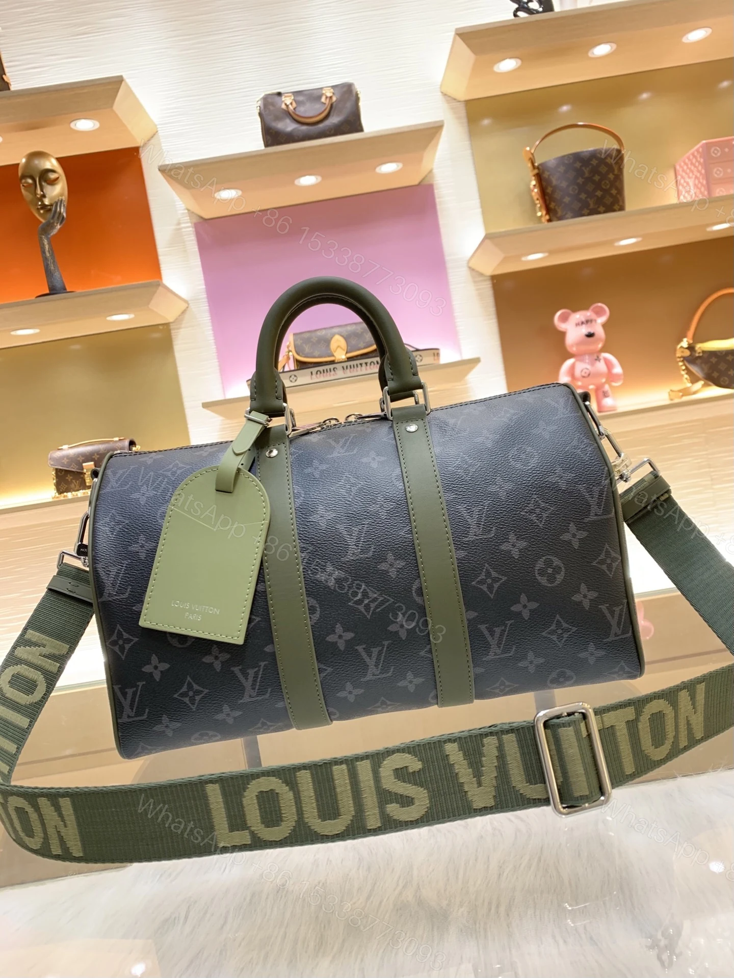 LV 原單 黑灰老花Keepall旅行包 綠色拼接手提斜挎包 — view 1