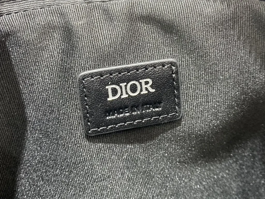 View 4 of Patterned Black Crossbody Bag â€“ Dior Detailing, Modern & Versatile