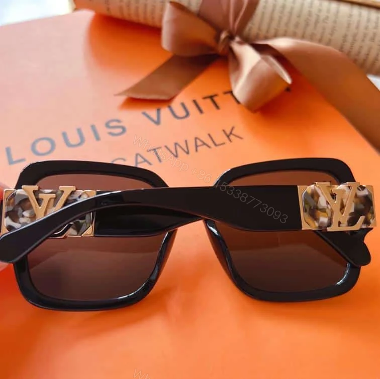 View 3 of LV SUNGLASSES – GLVT10