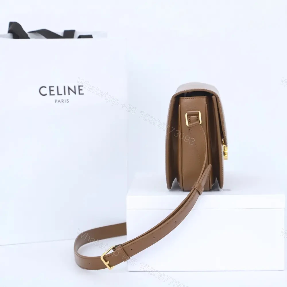 View 5 of 高仿Celine*Triomphe系列手袋187363棕色中號免檢版