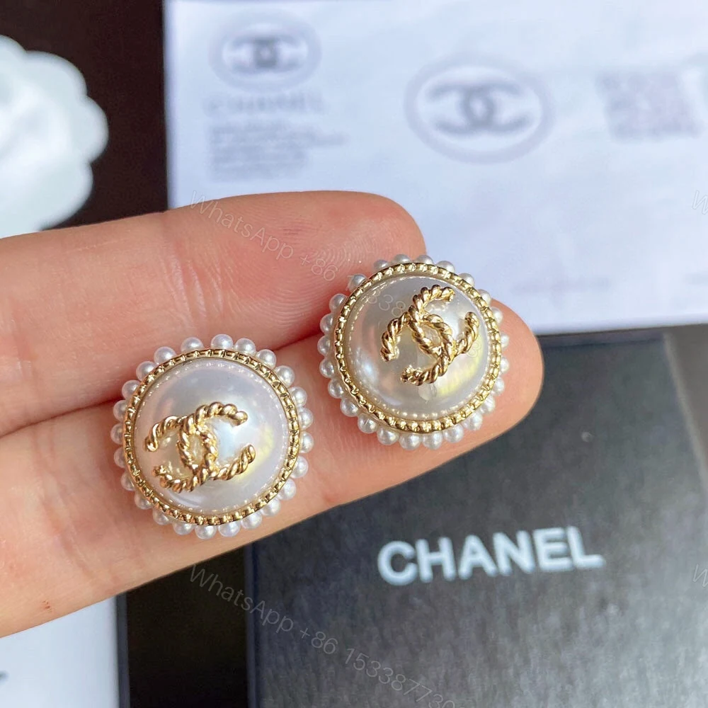 EN – Lux Earring Chanel 022 — view 1