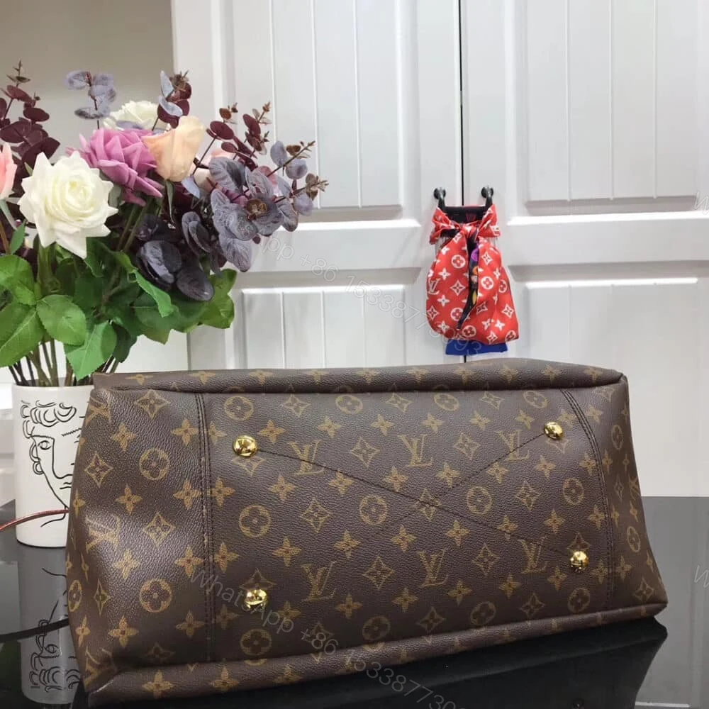 View 3 of Louis Vuitton Artsy MM Monogram Brown 41Cm M44869