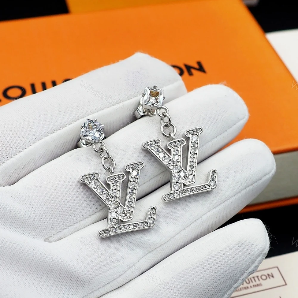 View 5 of LOUIS VUITTON LADY LV OHRRINGE PALLADIUM M02513