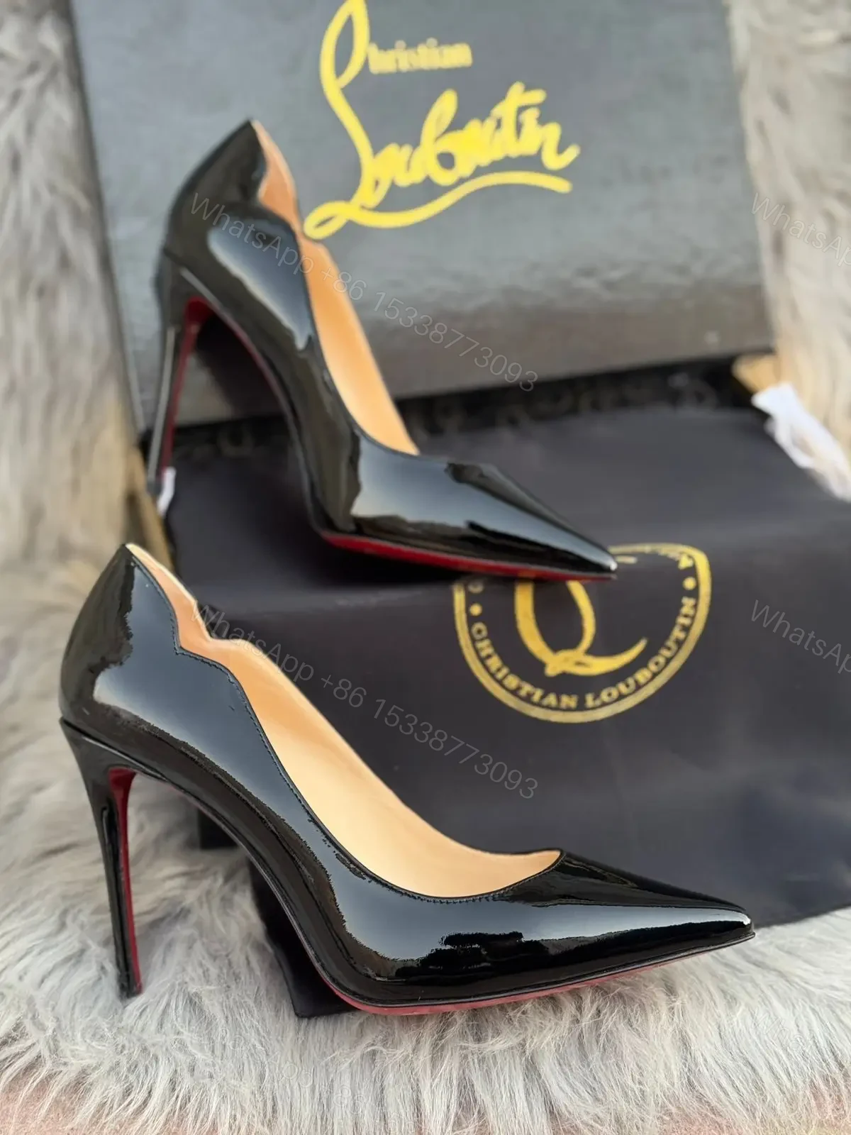 LOUBOUTIN — view 1