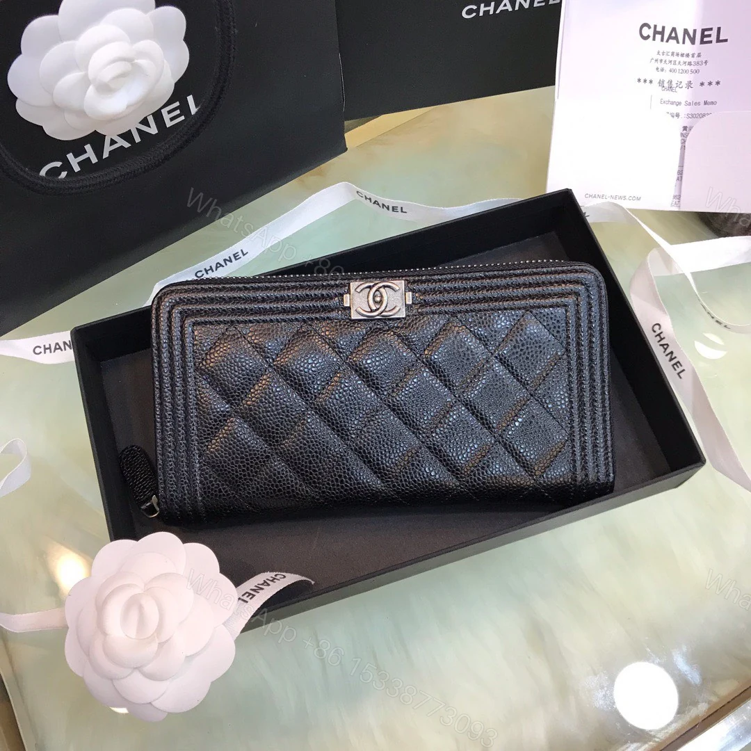 Chanel Wallet Like Auth Black Grained Leather Silver Lock 19x10cm — view 1