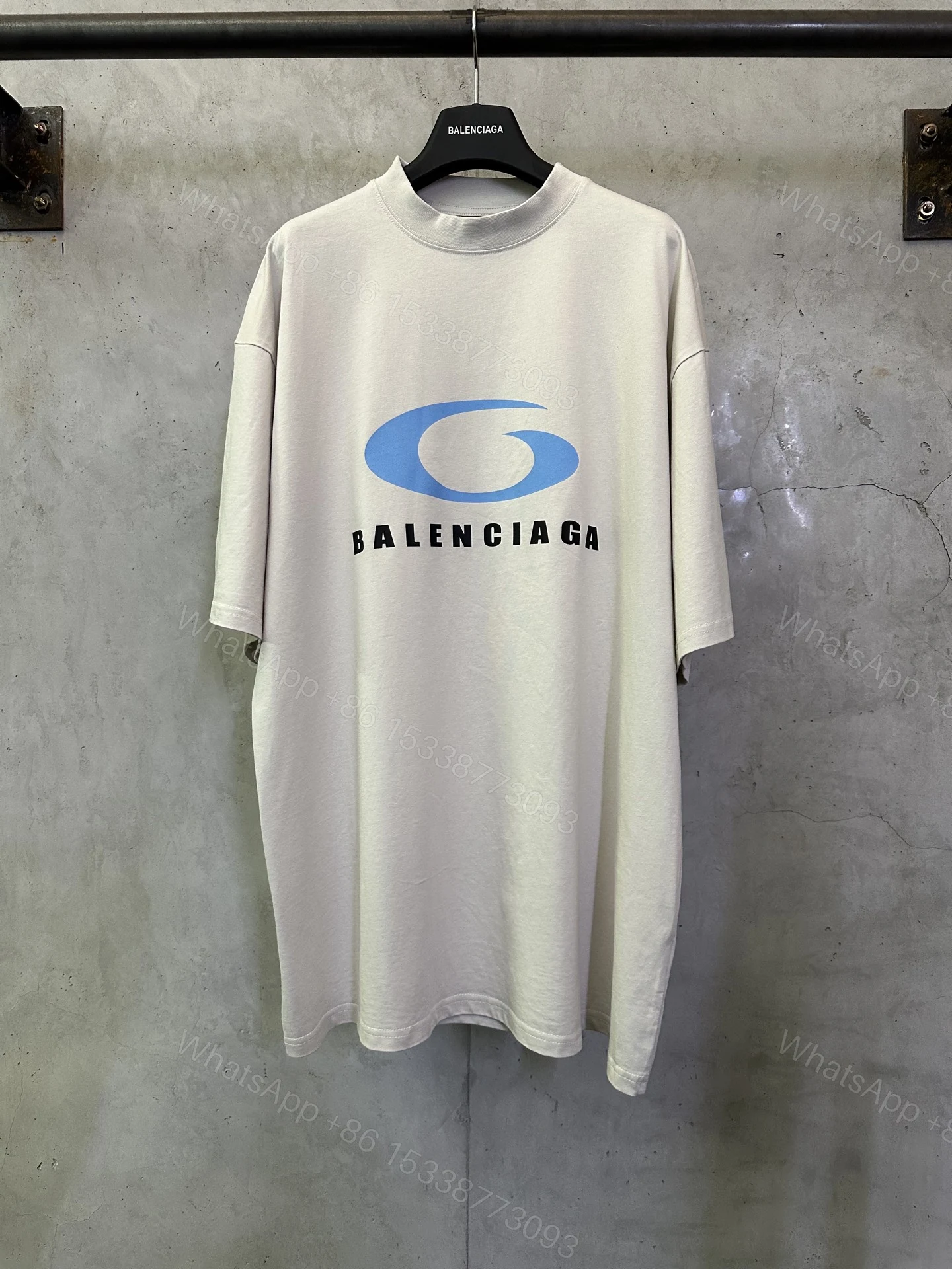 Balenciaga 高仿 男款極簡字母短袖T恤 潮流百搭設計款 — view 1