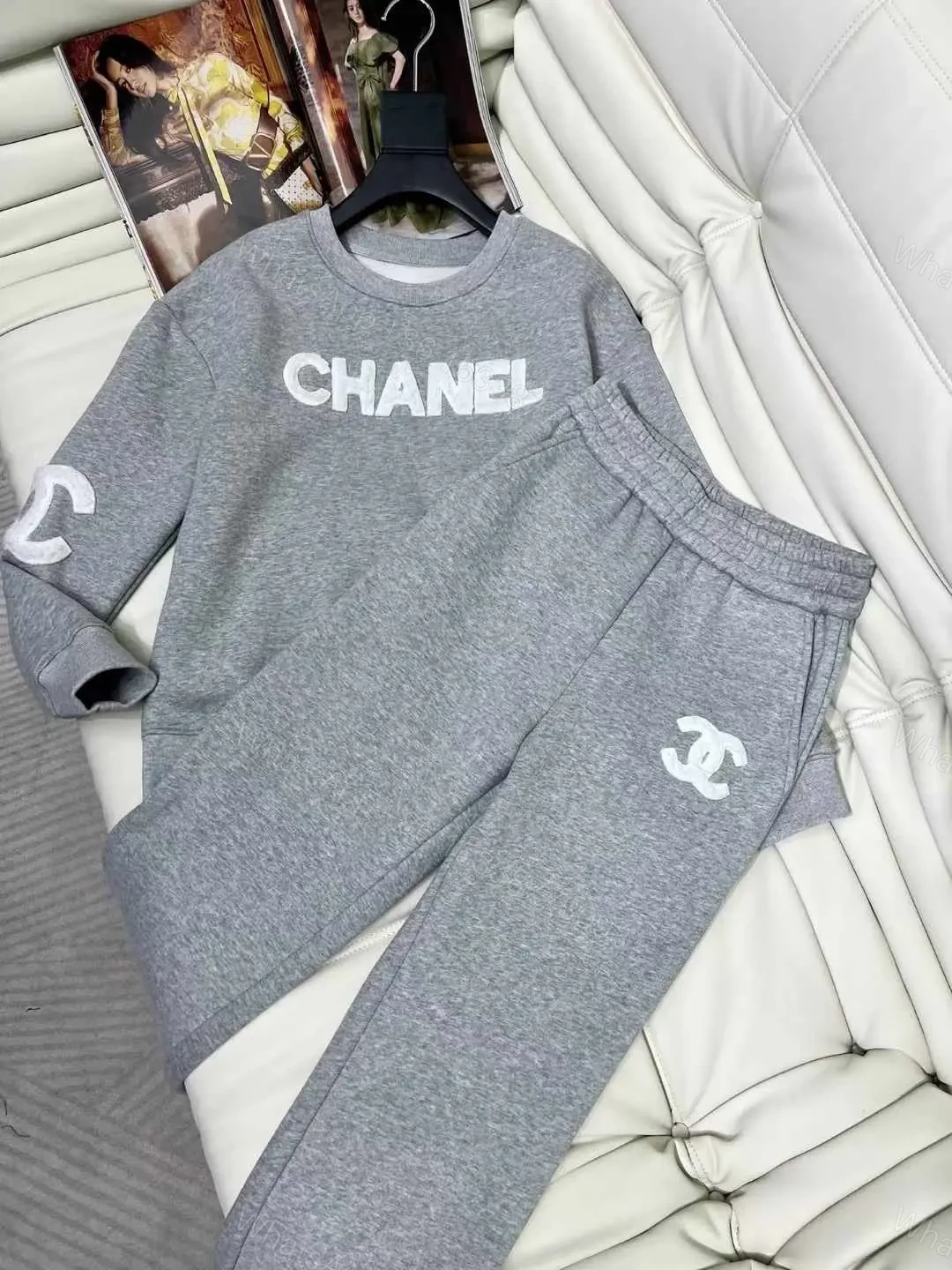 CHANEL — view 1