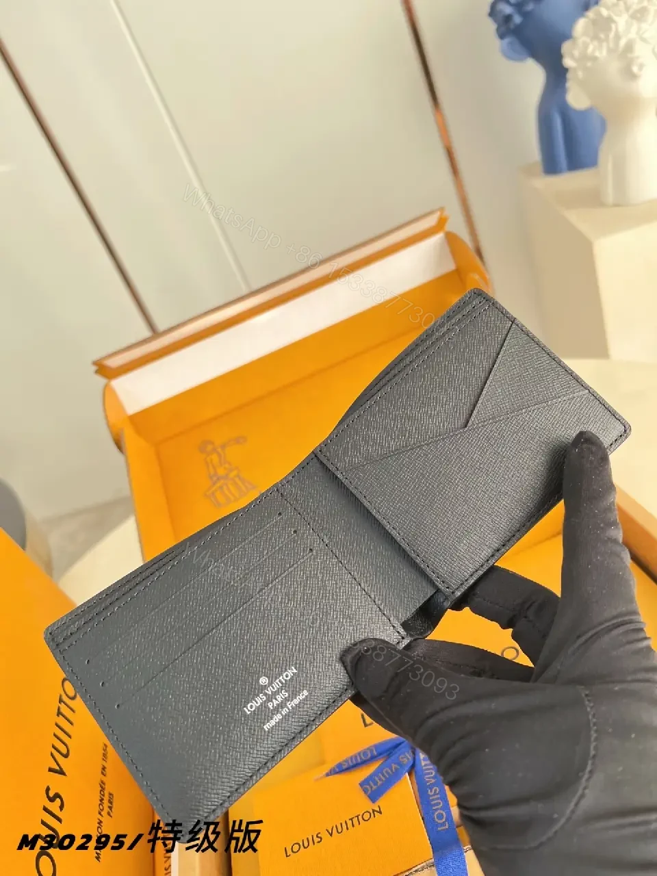 View 6 of Chic Leather Wallet Set: Elegant, Durable, Designer-Inspired