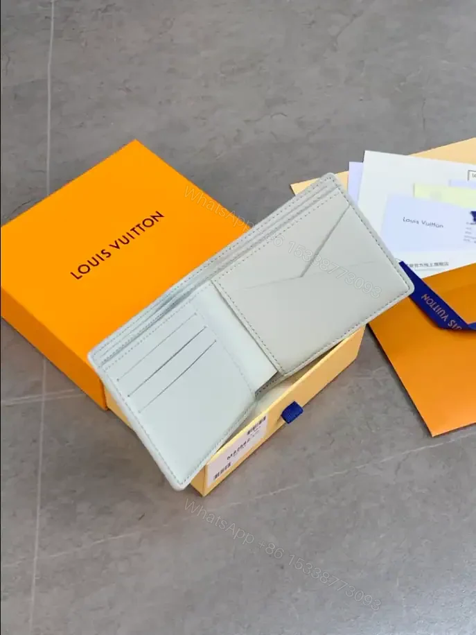 View 8 of LV MULTIPLE WALLET- RRG088