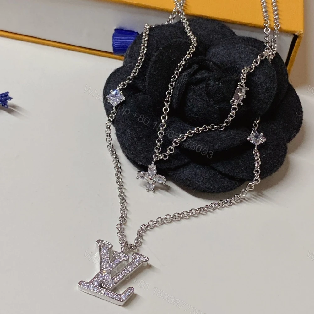 View 3 of LOUIS VUITTON LADY LV NECKLACE PALLADIM M02515